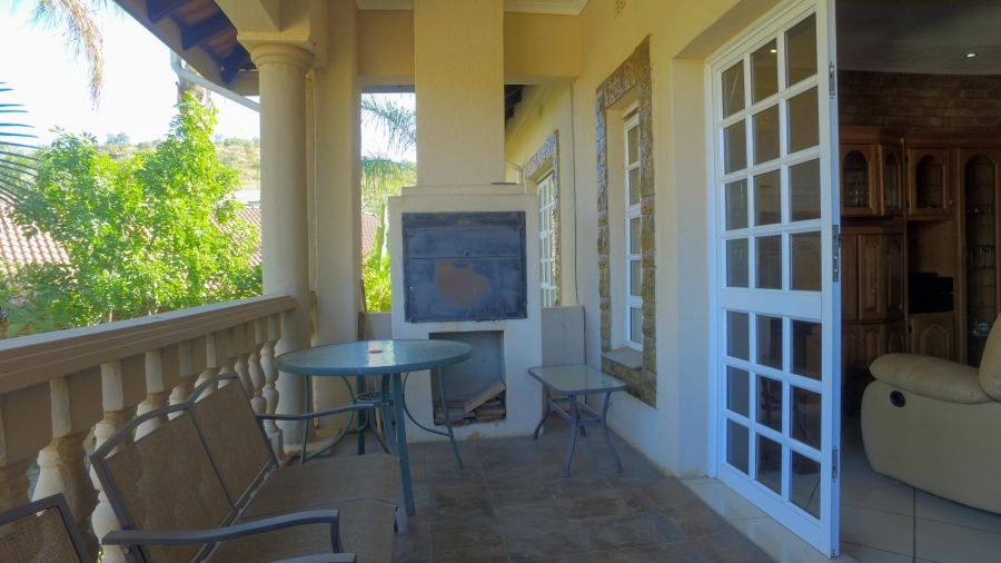 5 Bedroom Property for Sale in Azalea Park North West